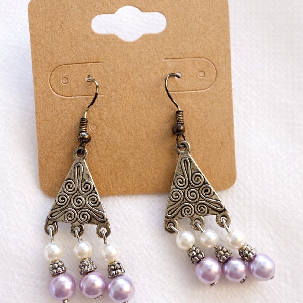 Antique‎ Silver & Lavender Pearl Dangle Earrings ✨